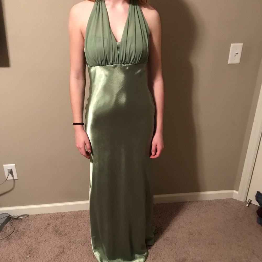 Dress - Picture 2 of 3